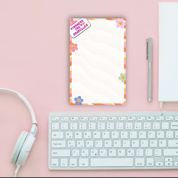 ✨Be Kind Notepad✨ - Picture 2 of 3